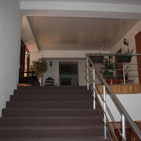 Berkana Hotel Ałma Ata Zewnętrze zdjęcie