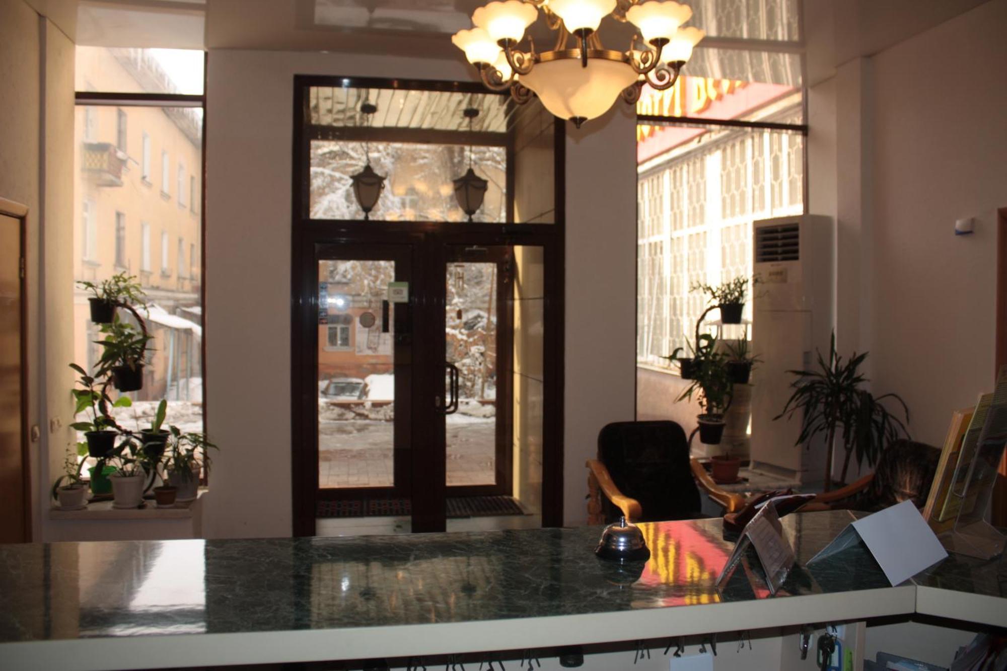 Berkana Hotel Ałma Ata Zewnętrze zdjęcie