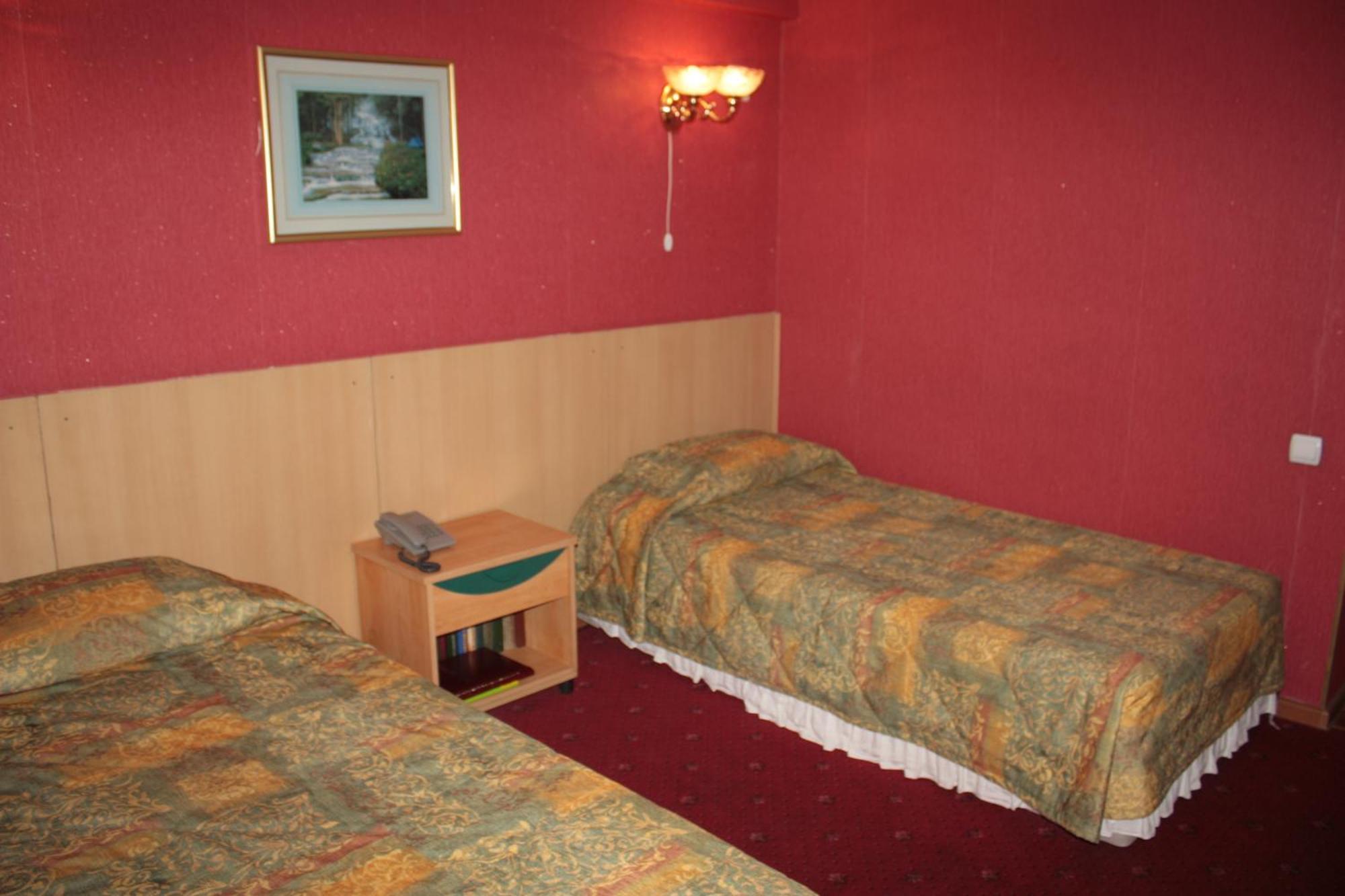 Berkana Hotel Ałma Ata Zewnętrze zdjęcie