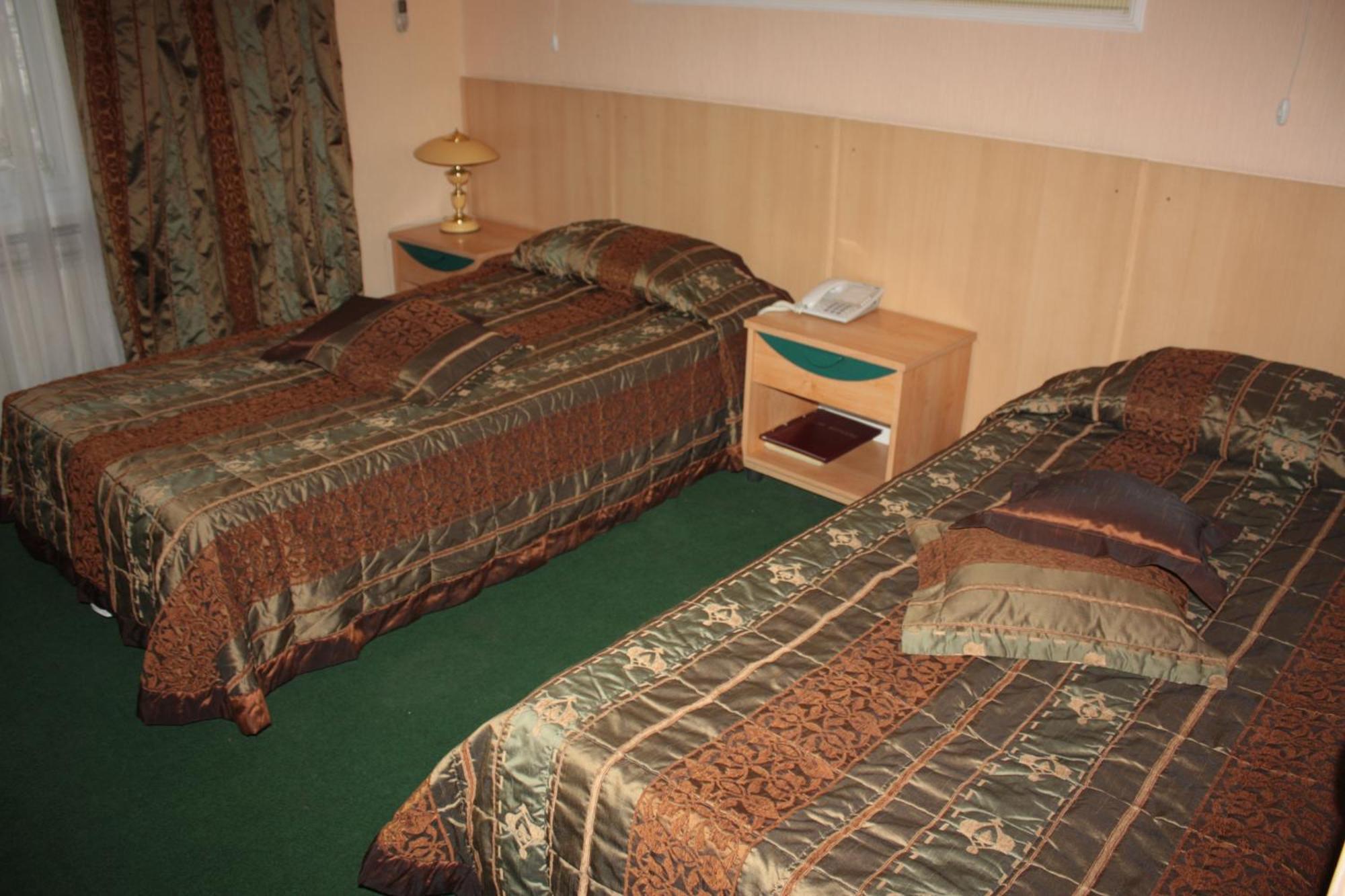 Berkana Hotel Ałma Ata Zewnętrze zdjęcie