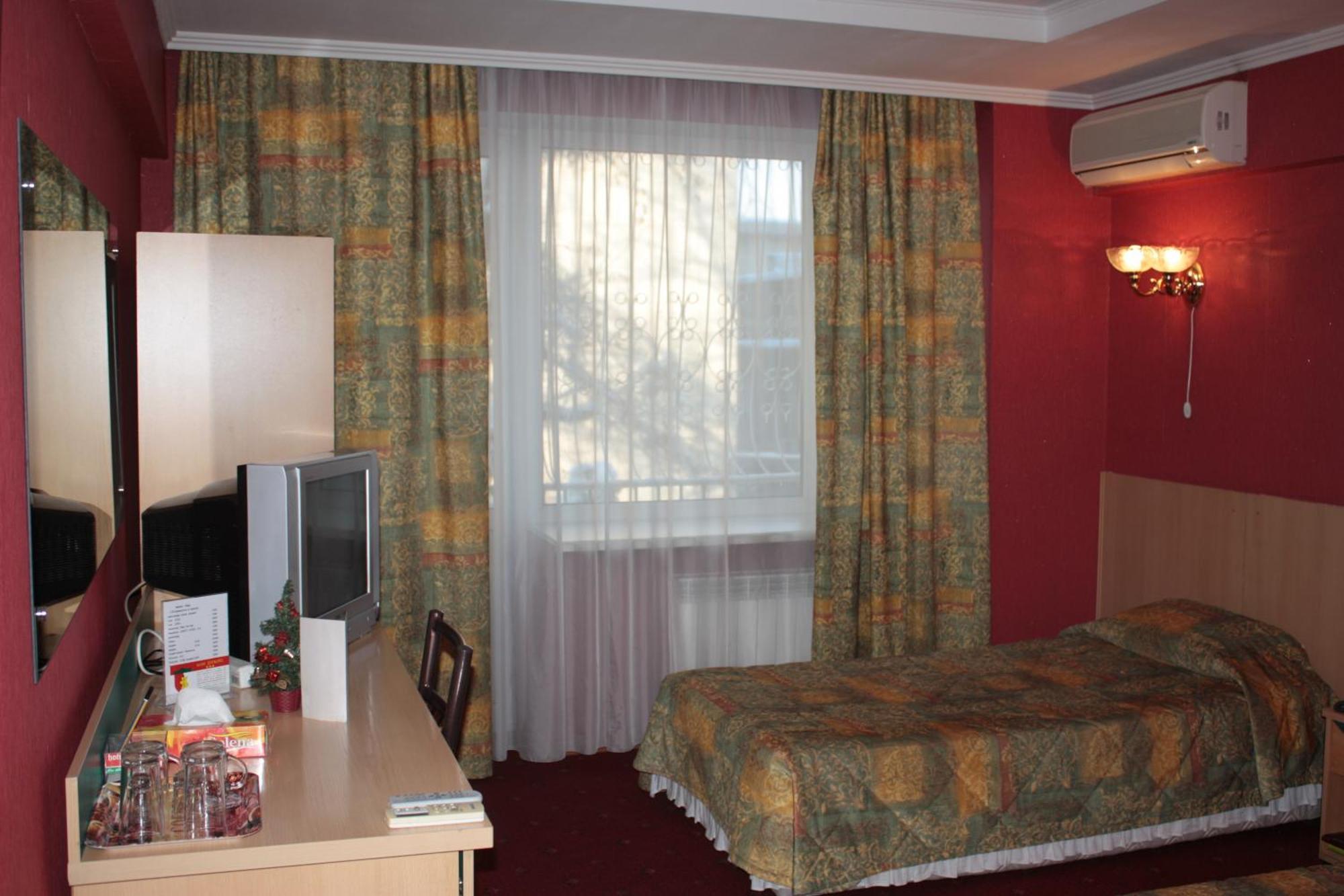 Berkana Hotel Ałma Ata Zewnętrze zdjęcie